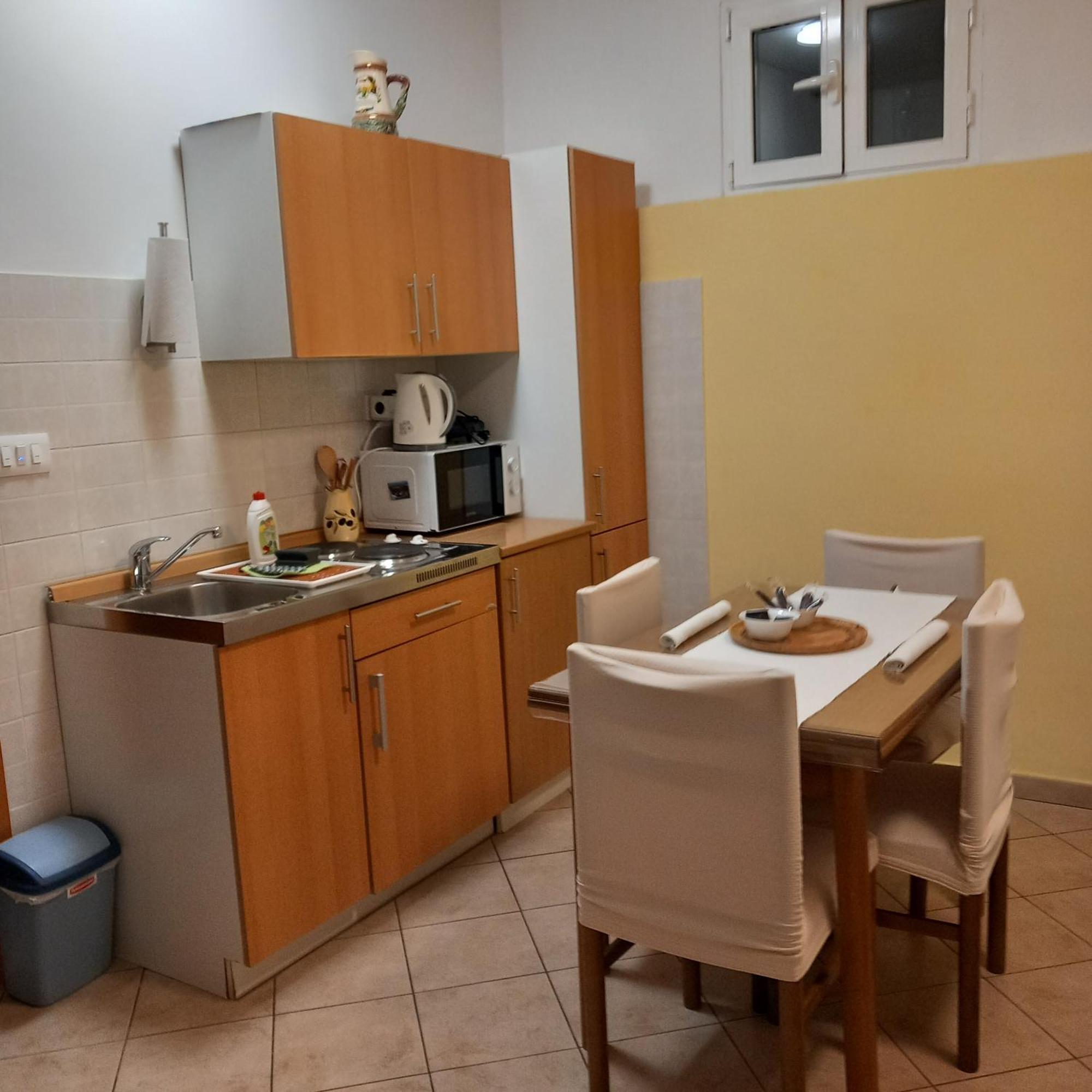 Apartmani Bozic-Omisalj Exterior photo